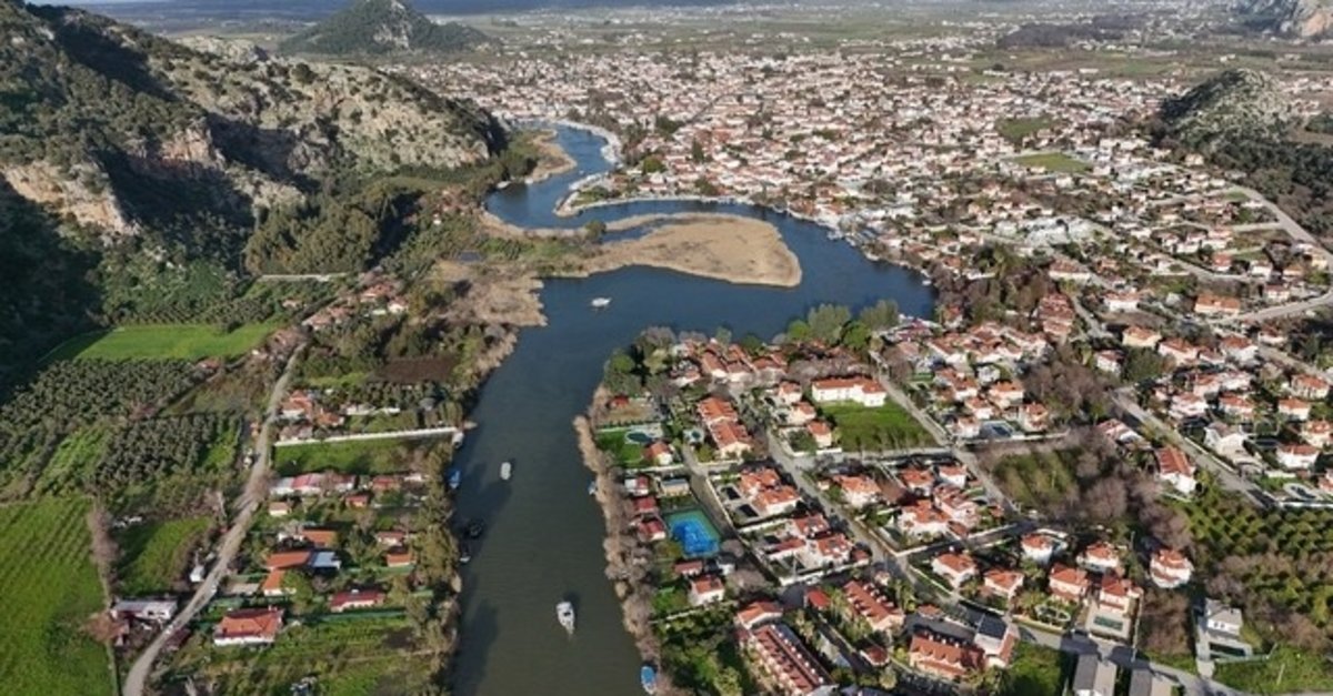 Muğla Dalyan’daki tekneler elektrikle çalışacak