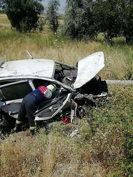 Cenaze yolundan cenazeleri döndü