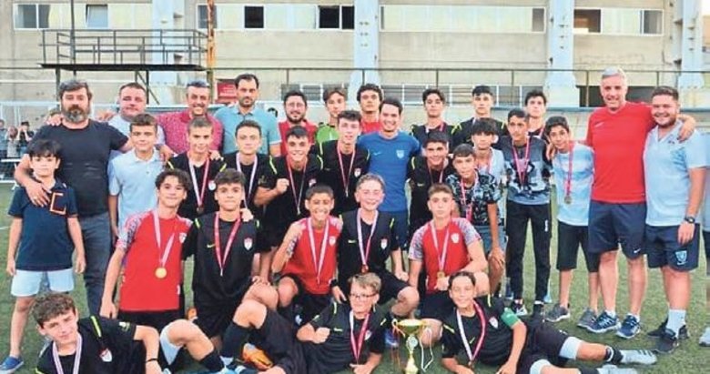 Manisaspor’un genç takımı il şampiyonu