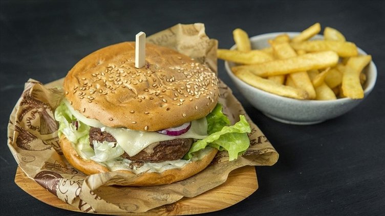 Fast food’la sadece sağlığınız tehdit altında değil
