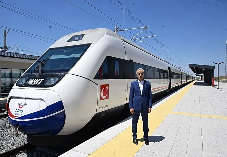 seyahat-suresi-4-saatten-15-saate-dusecek-halkali-kapikule-hizli-tren-hattinin-cerkezkoy-kapikule-kesimi-hizme-1791111356770.jpeg