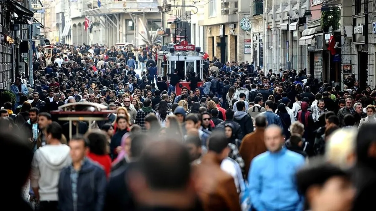 TÜİK verileri ezberleri bozdu! Herkes memleketine dönse en kalabalık 8. ilimiz orası: İzmir, Konya, İstanbul, Erzurum…