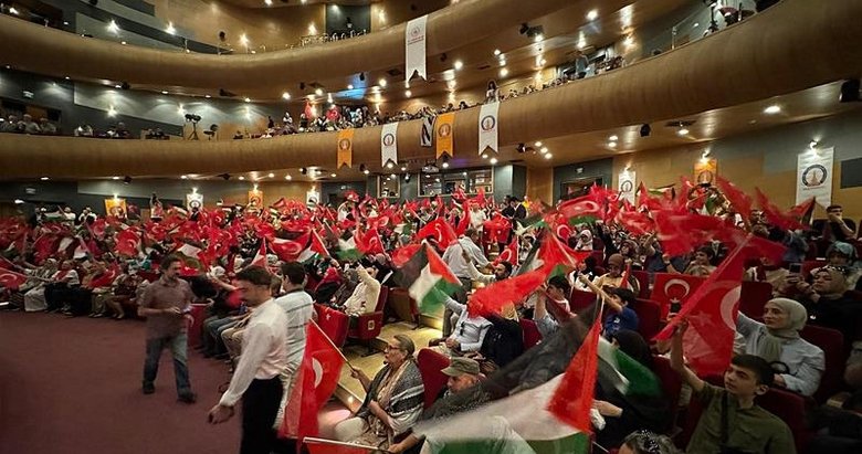 İzmir’de Gazze’ye Bir Nefes programı düzenlendi