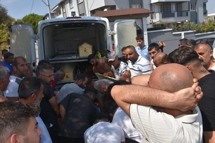 İzmir’deki kanlı olayda çocuklar defnedildi: Acılı annenin feryatları yürek dağladı