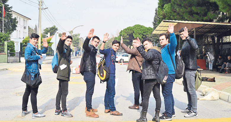İzmirli gençler Afrin’e gitmek için başvurdu