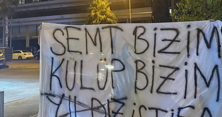 KSK taraftarından göndermeli pankart