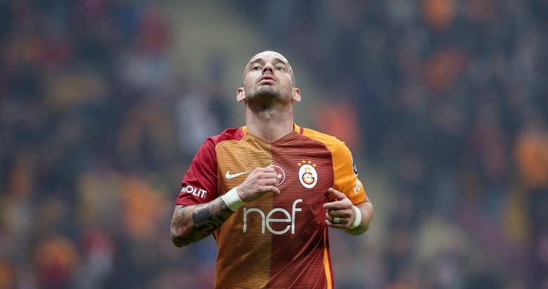 Wesley Sneijder, trafik kazası geçirdi
