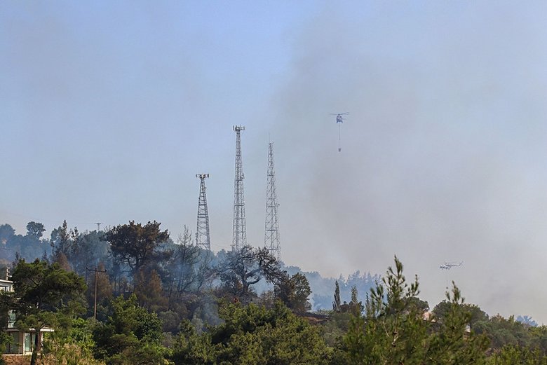 Bornova’da orman yangını! İki mahalle boşaltıldı