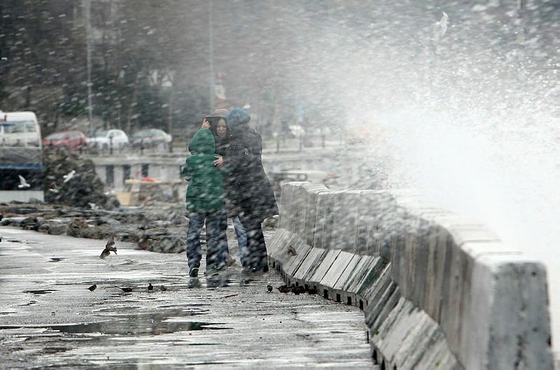 Meteoroloji'den hava durumu uyarısı! Bugün hava nasıl olacak? İzmir ve Ege'de yağışlar devam edecek mi?