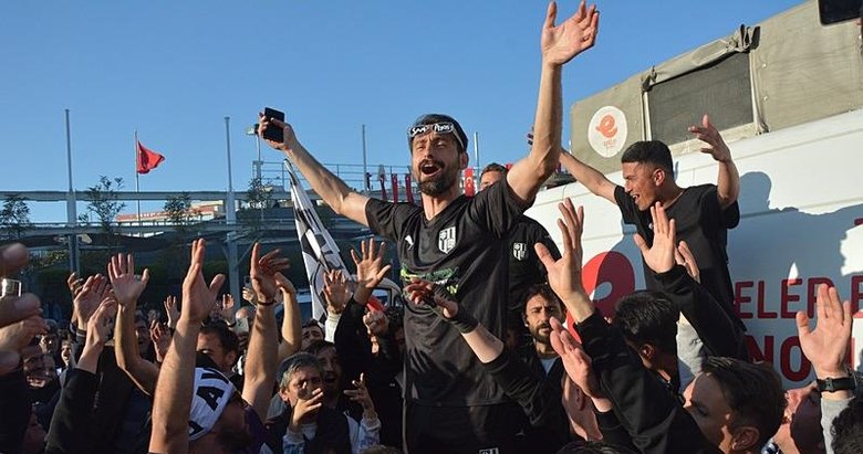 Aydın öyle mutlu ki!