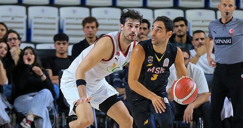 Manisa Basket kötü başladı