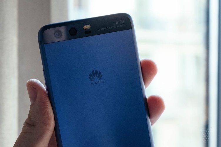 Google Huawei ile işbirliğini kesti! Huawei telefonlar güncelleme alacak mı?