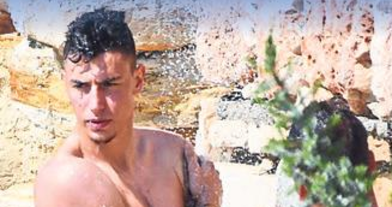 Denizin tadını çıkardı