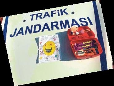 Sema’nın sevgi paketini jandarma ulaştırdı