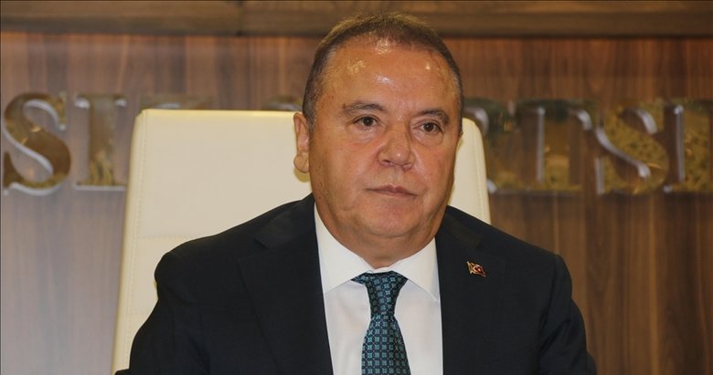 İçişleri Bakanlığı duyurdu! Antalya Büyükşehir Belediye Başkanı Muhittin Böcek görevden uzaklaştırıldı