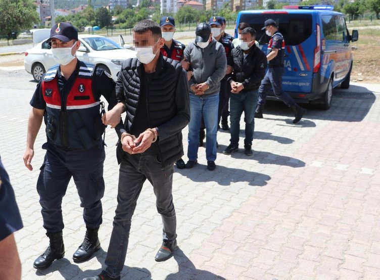 Denizli’de yaşlı kadın jandarmadan geçeği öğrenince baygınlık geçirdi