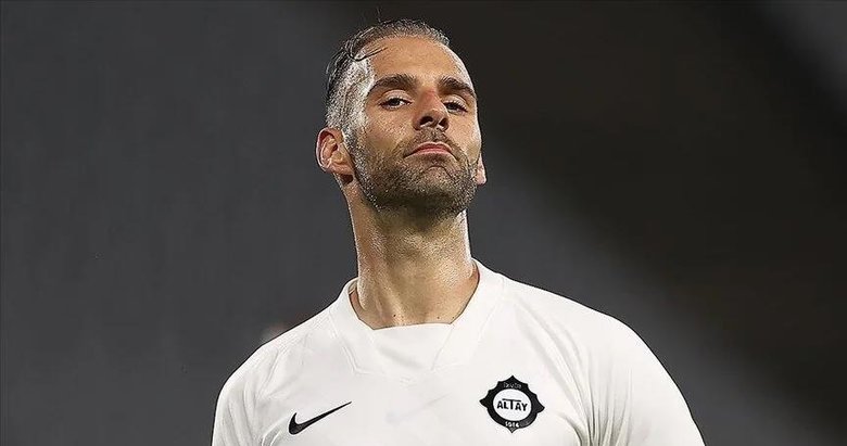 Altay Paixao’yu arıyor