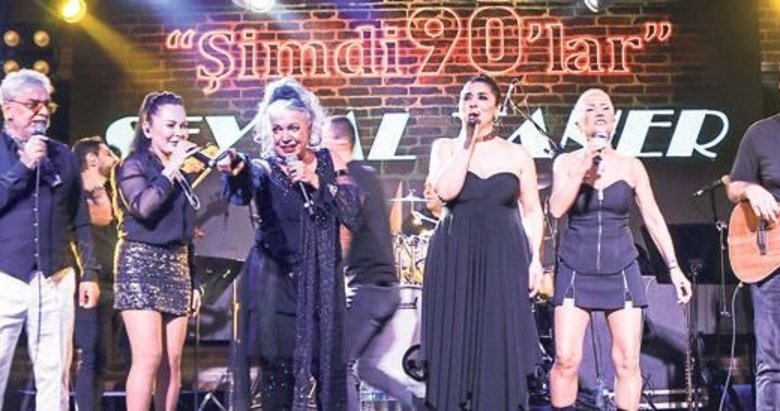 Üç saat boyunca 90’lar rüzgarı esti