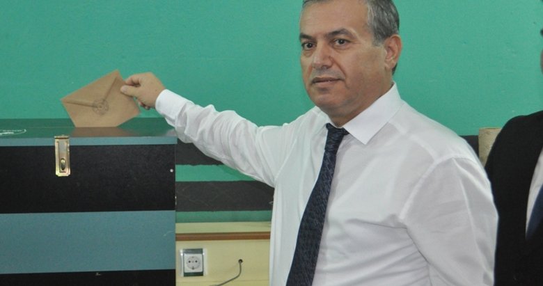 Denizlispor’da başkan Mustafa Üstek güven tazeledi