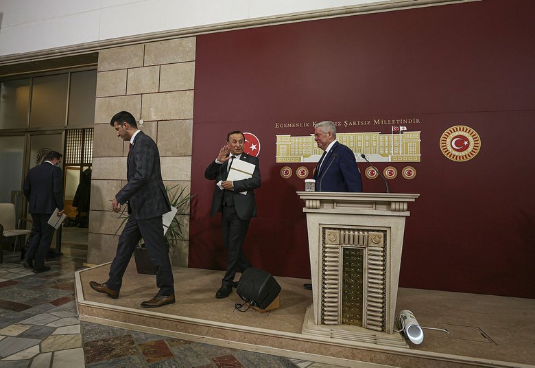 Son dakika: 3 milletvekili CHP’den istifa etti! Mektup krizi büyüyor