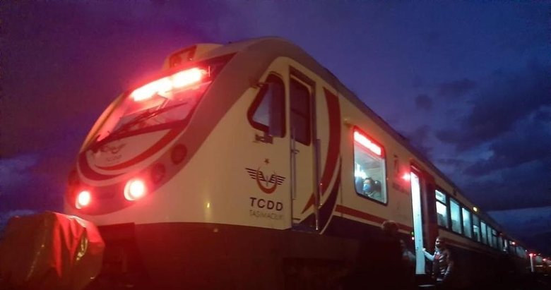 Manisa’da trenin çarptığı kişi hayatını kaybetti