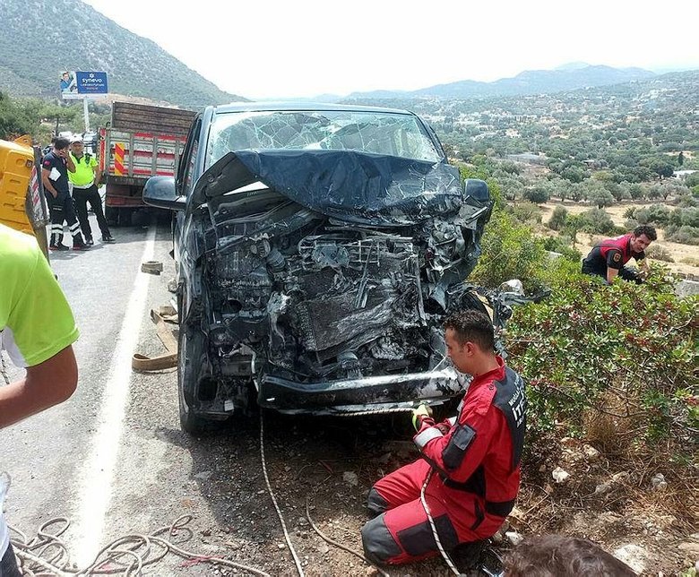 İbrahim Tatlıses’in şoförünün ifadesi ortaya çıktı! Kaza nasıl oldu?