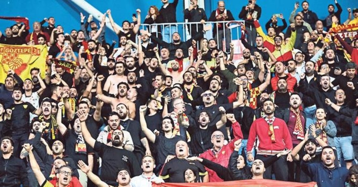 Taraftarlar maça akın etti