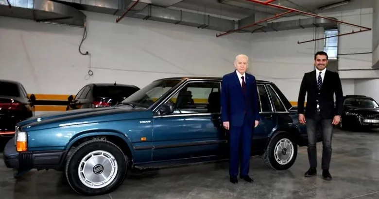 MHP Genel Başkanı Bahçeli BJK plakalı aracını hediye etti
