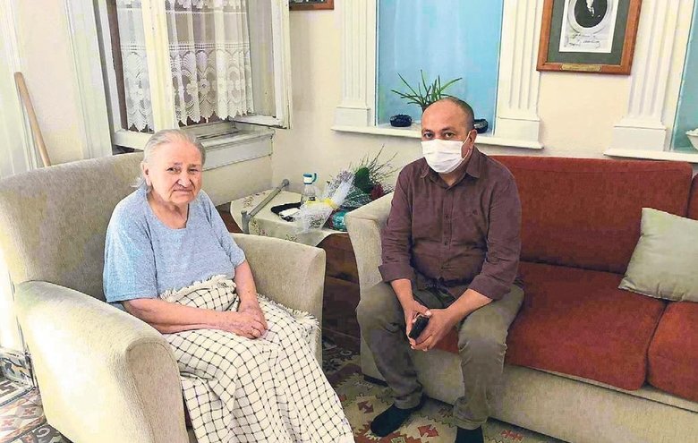Onassis’in doğduğu eve Türk bayrağı