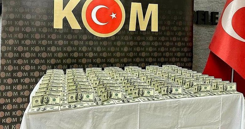 İzmir’de piyasaya sahte dolar sürmeye kalkan iki kişi yakalandı