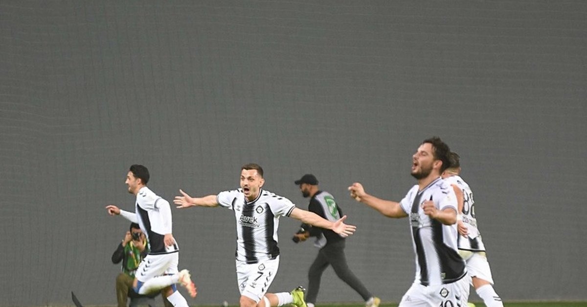 İzmir’i derbi heyecanı sardı