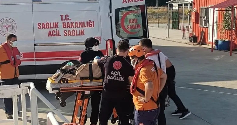 Çanakkale Boğazı’nda panik anlar! Gemide rahatsızlanan personeli KEGM ekibi tahliye etti