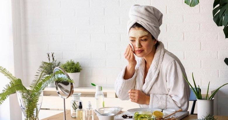 Kırışıklıklar için evde hazırlayabileceğiniz doğal maske tarifleri