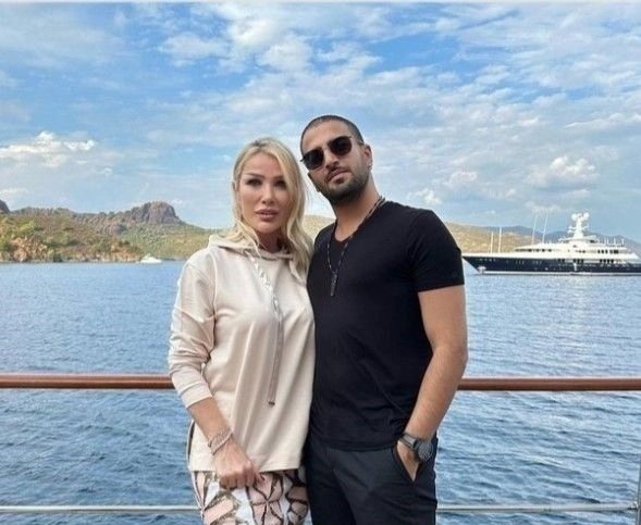 Ünlü sanatçı sevenlerini korkuttu! Seda Sayan’ın kulaklarına ne oldu?