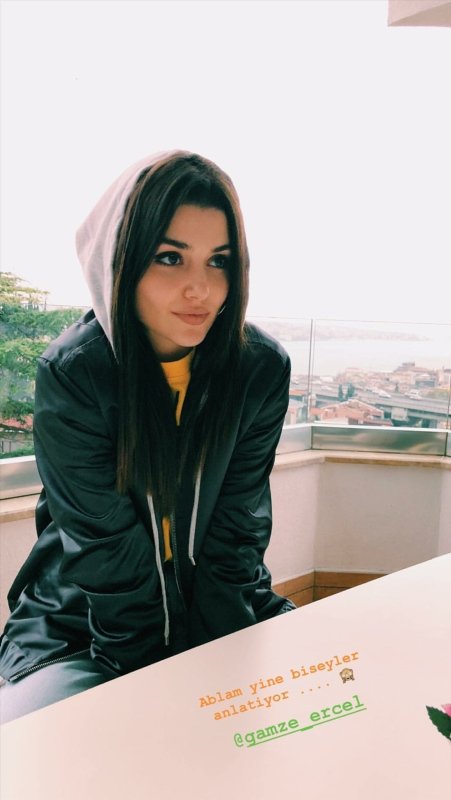 Hande Erçel'den 'bazlama surat' benzetmesine suç duyurusu