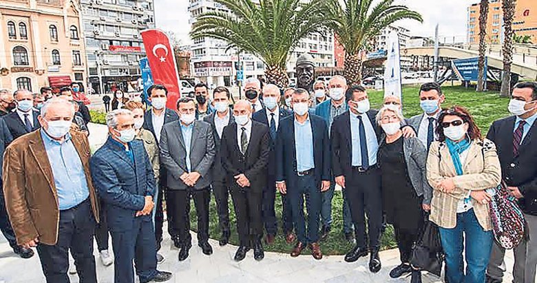 CHP’den tam kadro heykel açılışı