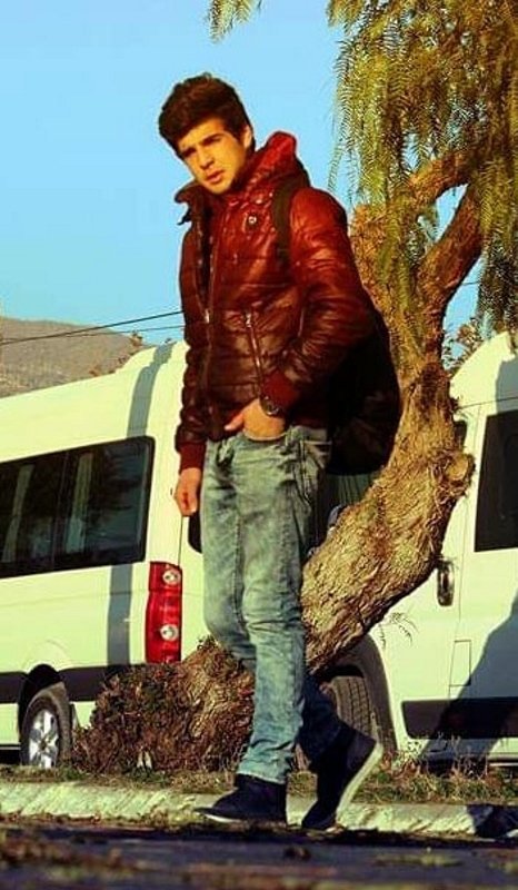 Izmir De Yurek Yakan Kaza