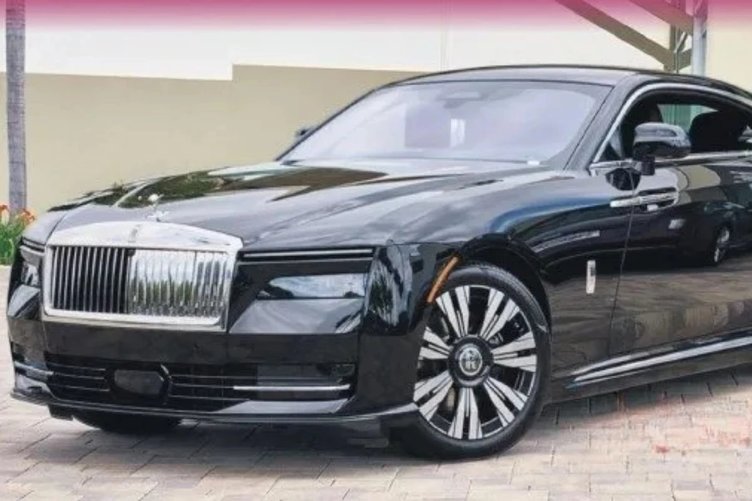 Toprak Razgatlıoğlu, şampiyonluğun ardından 32 milyonluk lüks arabayla kendini ödüllendirdi