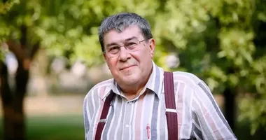 Türk Tiyatrosu çınarını kaybetti