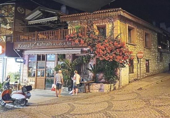 Urla’nın sanat ve tarih kokan sokağı