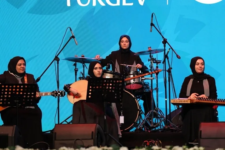 TÜRGEV’den güzel işler! Türk sanatının zirvesi TÜRGEV’in 30. yılında buluştu
