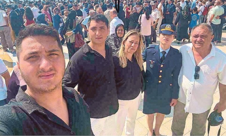 İzmir seninle gurur duyuyor! Kemalpaşalı İkra, Hava Harp Okulu’nu birincilikle bitirdi