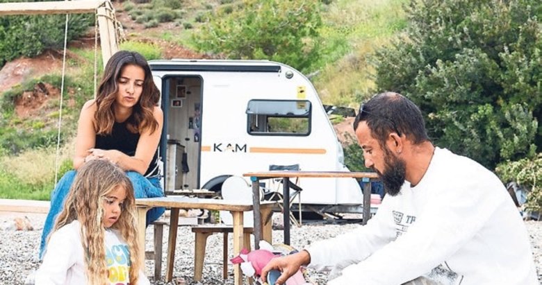 Kurumsal hayatı bırakıp karavanda yaşamaya başladılar