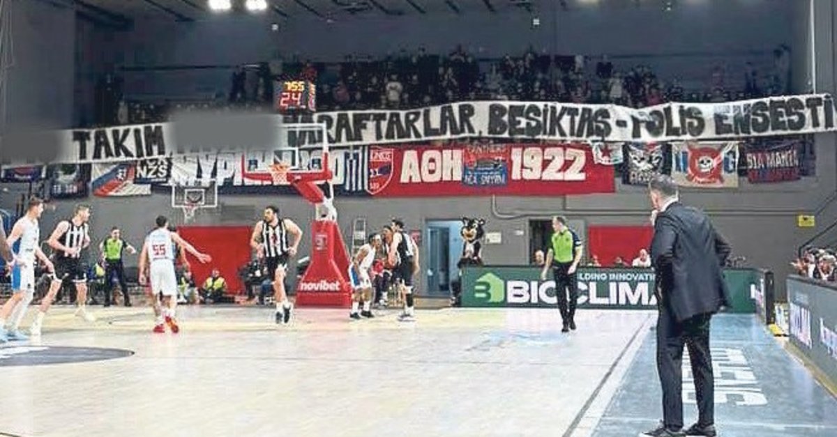 Federasyondan Yunan taraftarlara kınama