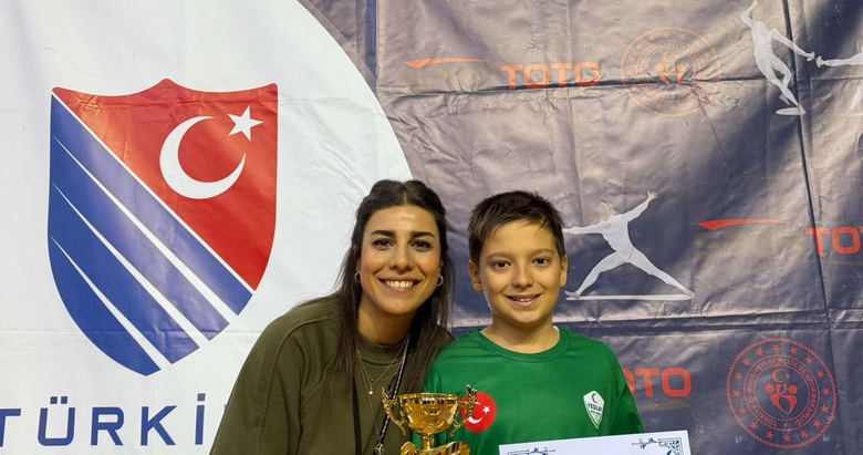 Eskrimde İzmir’in gururu!