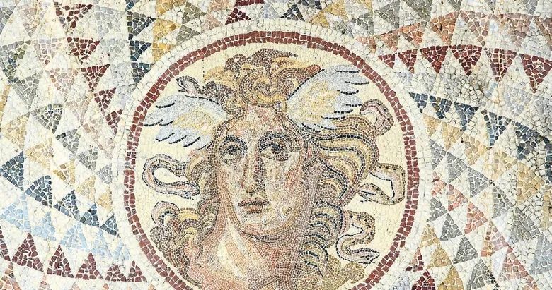 Parçalardan doğan sanat: Mozaik