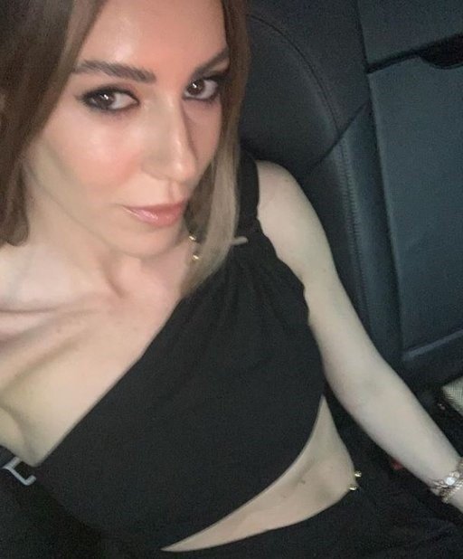 Sinem Kobal’dan eşi Kenan İmirzalıoğlu’nu övgüler: Şahane bir baba