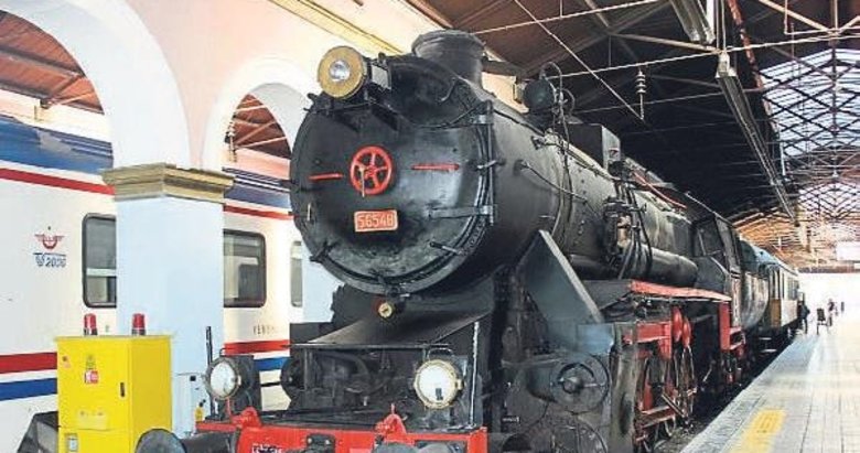 Çalışan son buharlı lokomotif İzmir’de