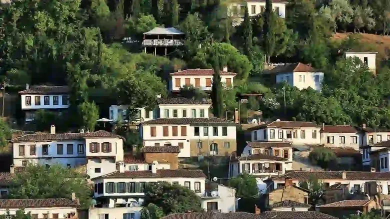 izmirin-en-samimi-koyleri-sehirden-kacmak-isteyenlerin-rotasi-bu-koylerde-huzur-baska-1786803367654.png
