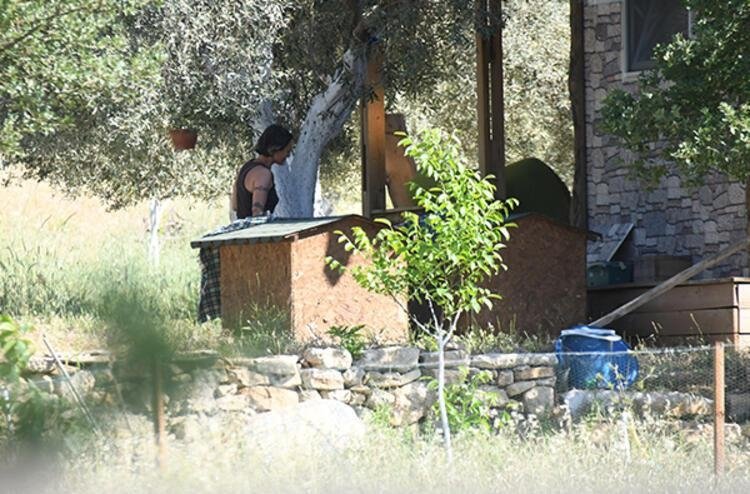 Bir dönemin rock yıldızıydı! Şimdilerde Muğla’ya yerleşti köy hayatına alıştı....